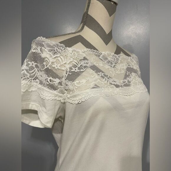 Cute White H&M Blouse - Picture 4 of 6